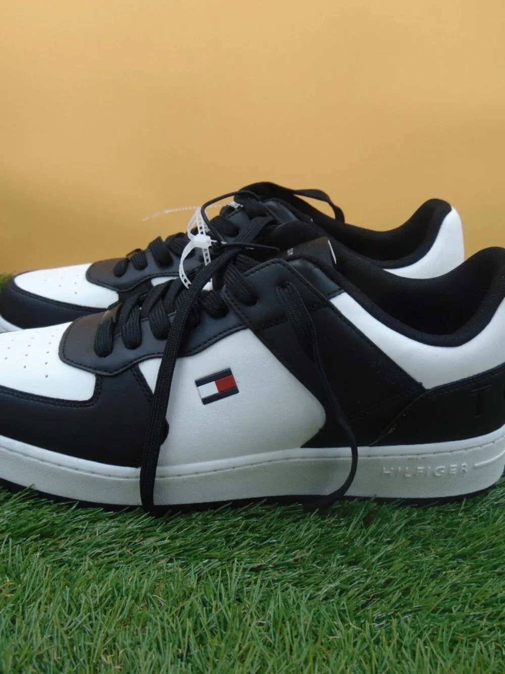 Tommy Hilfiger Tennis Shoes sneakers Men's Size 12 NEW NO BOX